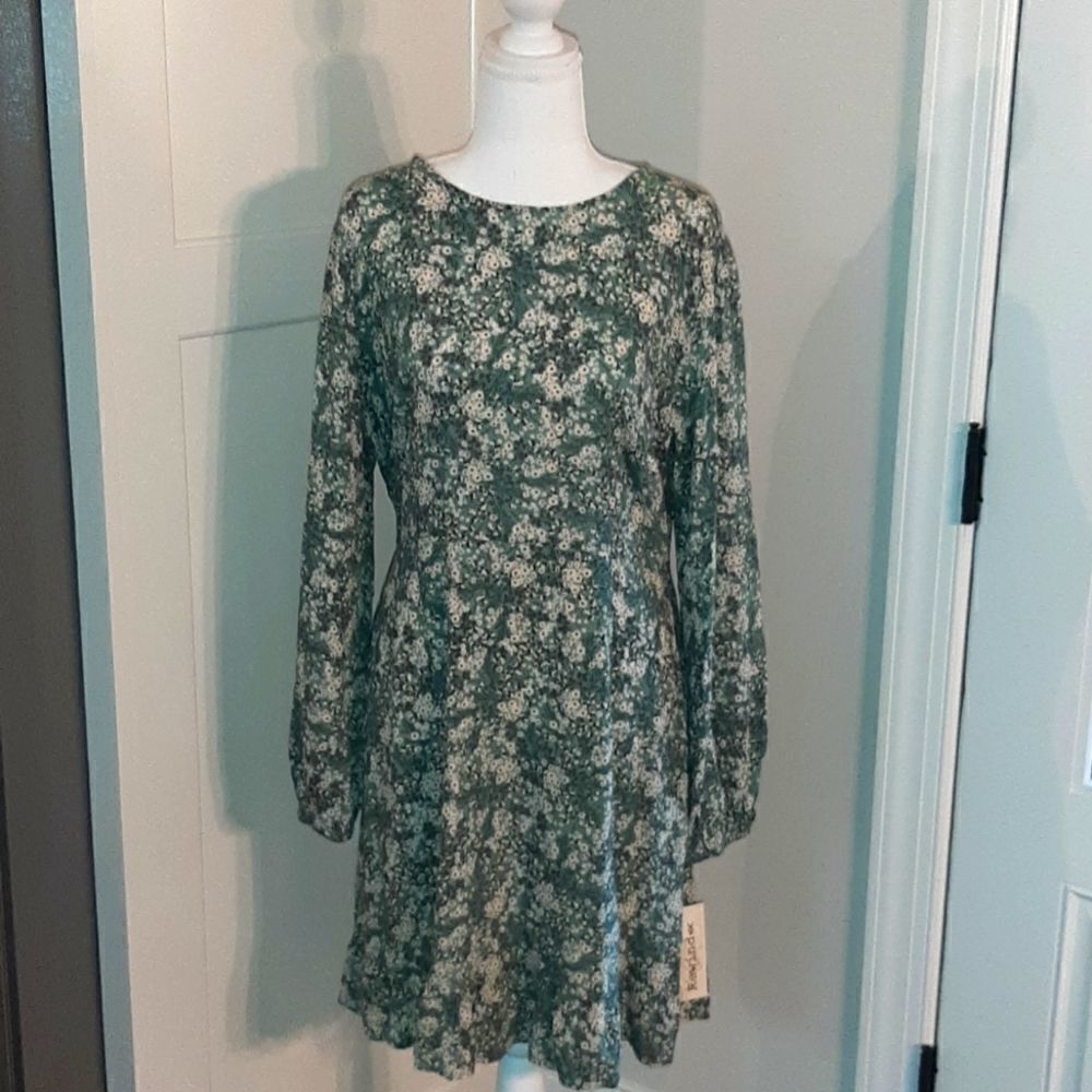 NWT Rewind Faded Sage XL Dress with Cut Out in the Back